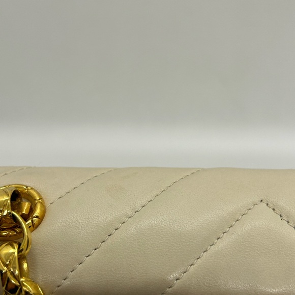 CHANEL Vintage Diamond Quilted Lambskin Pearl Gold Chain Shoulder Bag Small - Picture 12 of 16